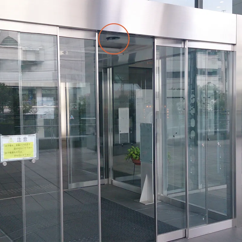 広域エリアながら現場に応じた細かな検出エリアを設定でき、通行もスムーズ。