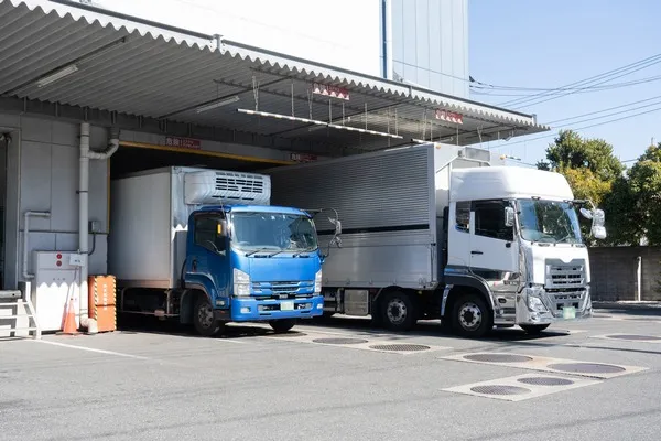 トラックバースの効率化に役立つ在車状況の把握